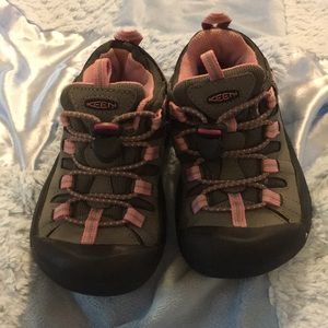 Keen shoes size 10